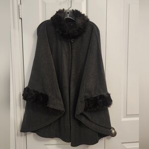 Cape / Coat